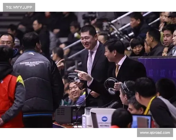 CBA总决赛裁判问题引热议 媒体人强调减少抢戏是基本要求 CBA总决赛裁判问题引热议 媒体人强调减少抢戏是基本要求